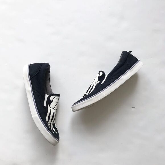 Gap kids skeleton glow in the dark slip on shoes GUC size 5 youth - Picture 1 of 8